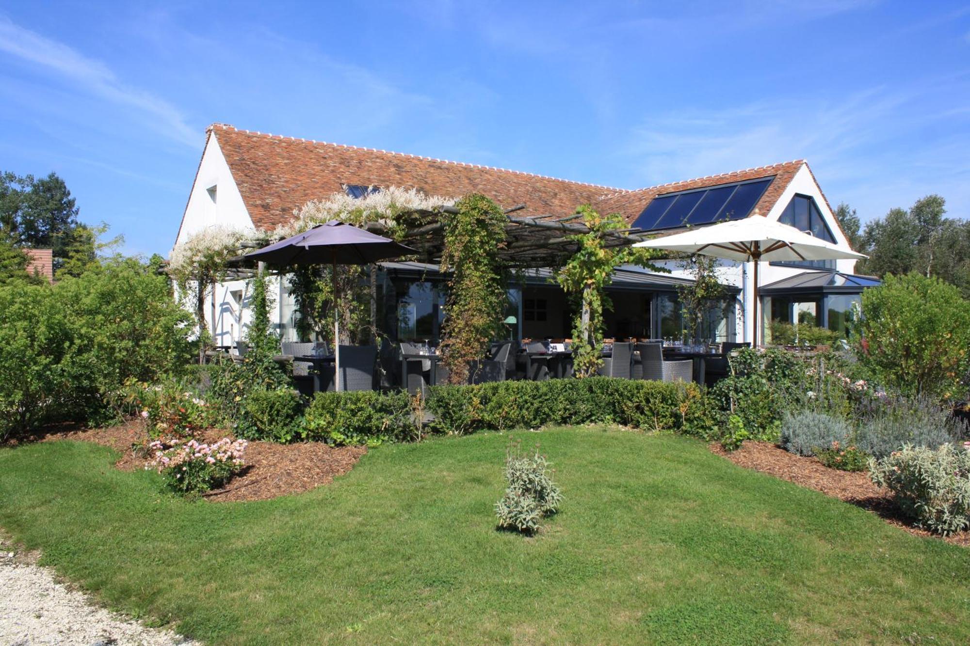 Domaine De Bellevue, The Originals Relais Hotell Neufmoutiers-en-Brie Exteriör bild